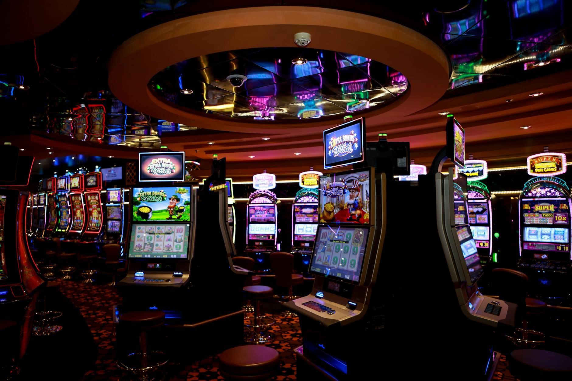 Unexpected Connections Between Online Slot Gaming And Digital Art 1 4
